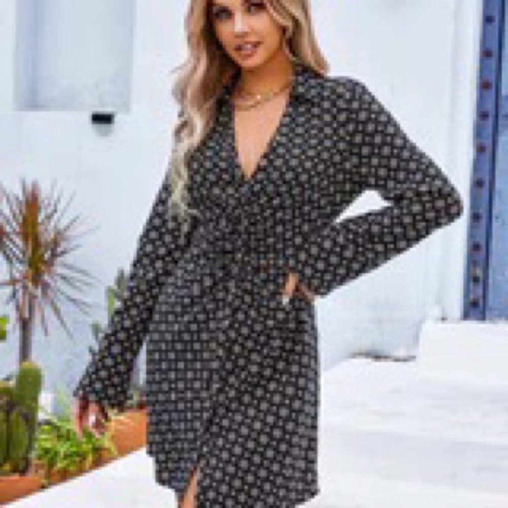 Size L Button Down Long Bell Sleeve Dress from CUPSHE